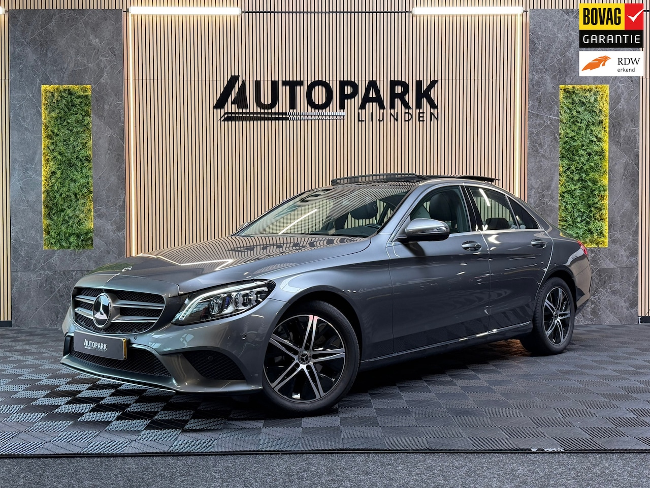 Mercedes-Benz C-klasse - 180 Business Solution AMG |PANO|360 CAM|KEYLESS|LANE ASSIST|AUTOPILOT|SFEERVERLICHTING|DOD - AutoWereld.nl