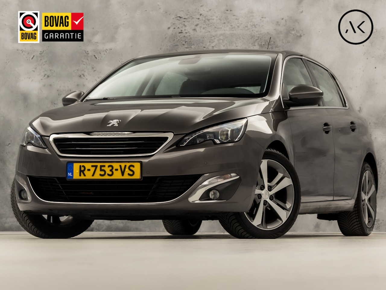 Peugeot 308 - 1.2 PureTech Allure Automaat (GROOT NAVI, LM VELGEN, STOELVERWARMING, SPORTSTOELEN, PARKEE - AutoWereld.nl