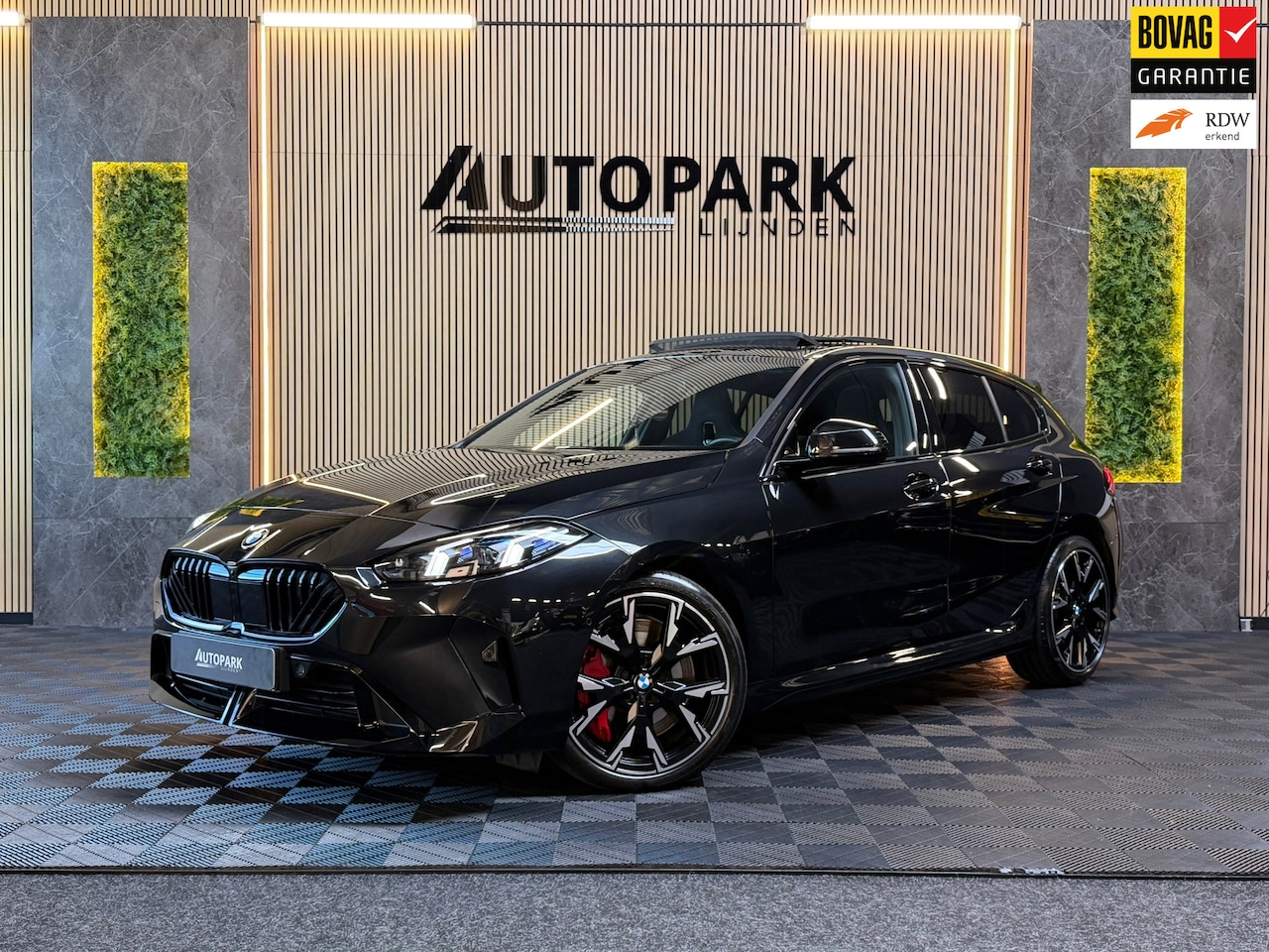 BMW 1-serie - 120 M Sport Pro PANO|FABRIEKSGARANTIE|HARMAN KARDON|DEALER ONDERHOUDEN|KEYLESS|CARPLAY|CAM - AutoWereld.nl