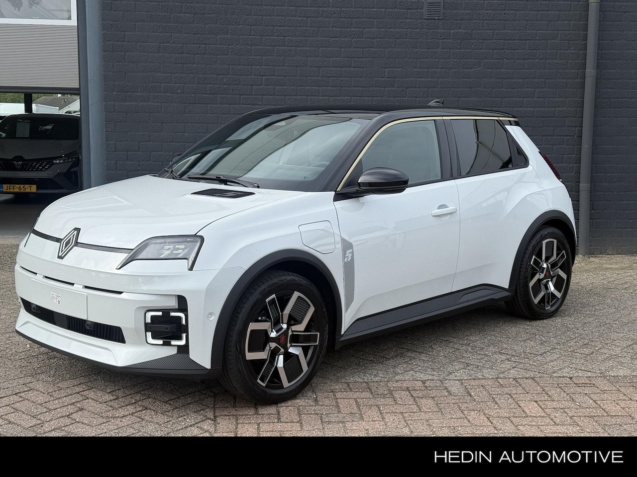Renault 5 - comfort range techno 52 kWh Pack advanced | Pack Winter | Harman Kardon | Two-tone - AutoWereld.nl