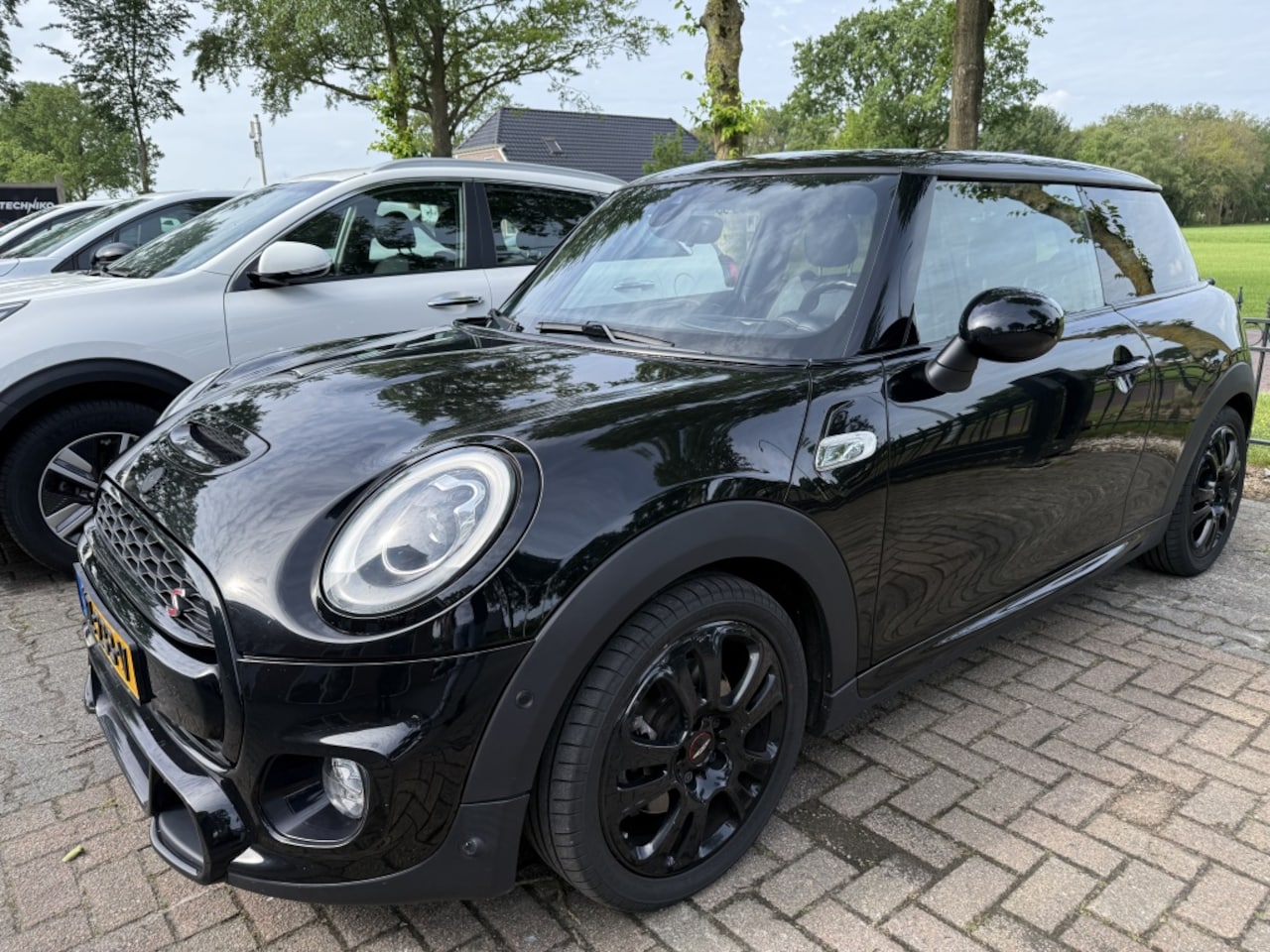 MINI 3-Deurs - 2.0 Coop.S Chili SB JWC / HUD / PANO / STOELVERW. / CAMERA / HAR - AutoWereld.nl