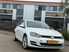 Volkswagen Golf - 1.2 TSI Trendline Luxe uitvoering nap apk navi