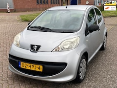 Peugeot 107 - 1.0-12V XR 5-Drs Stuurbekrachtiging Audio/CD EBD 2 x airbag Getint glas ABS Colorpakket De