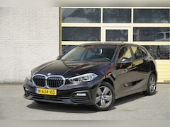 BMW 1-serie - 118i Automaat 5drs Business Edition BJ2022 Lmv 16" | Led V+A | Pdc | Navi | Virtual cockpi