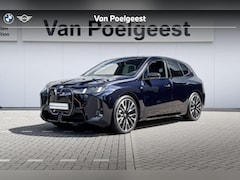 BMW iX - xDrive M70 | Comfort Pack | Innovation Pack | Trekhaak | 23" LM | Sky lounge