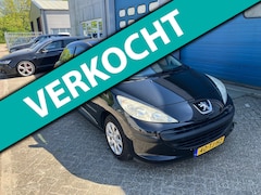 Peugeot 207 - 1.4 X-line