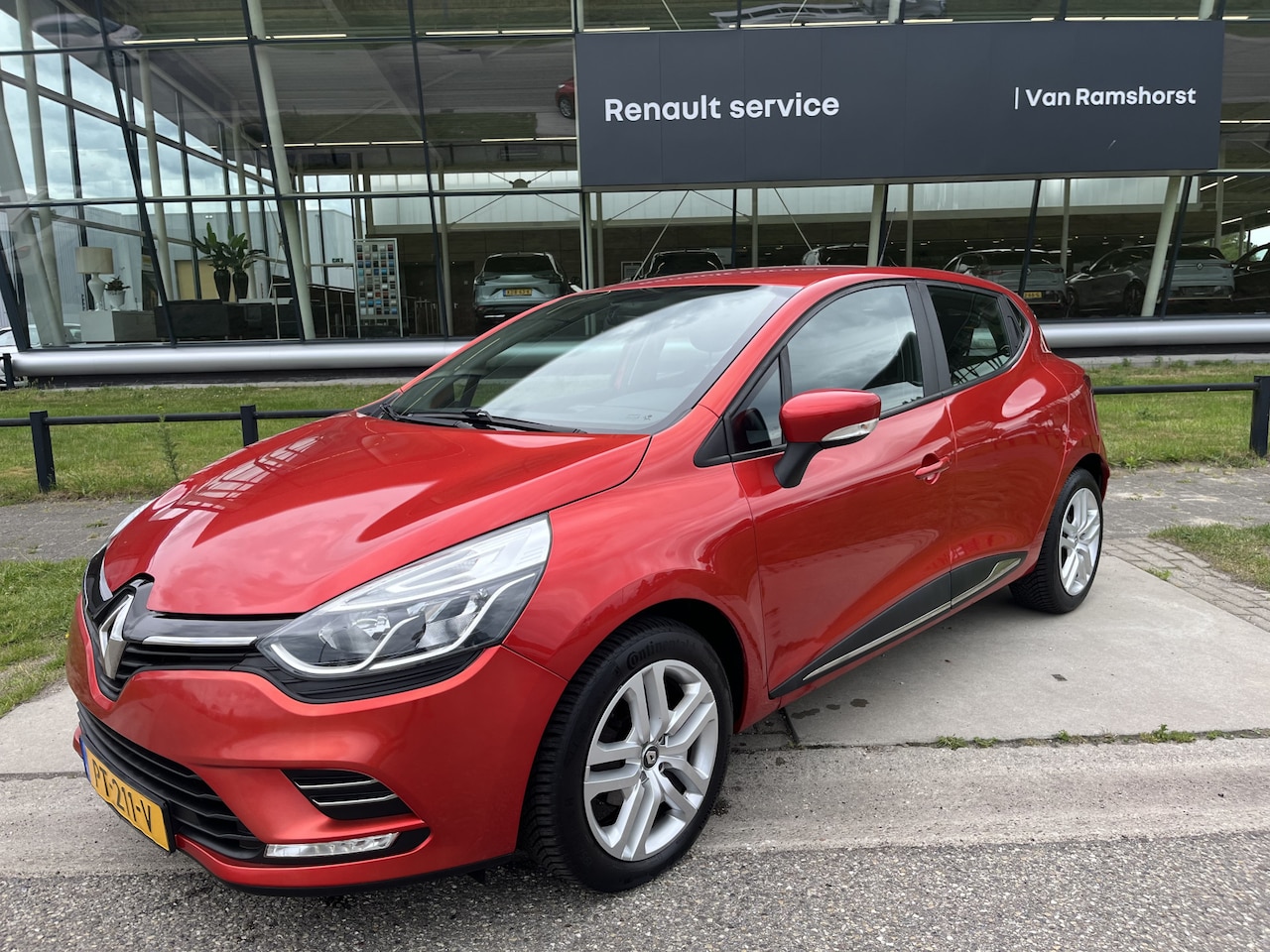 Renault Clio - 0.9 TCe / Airco / - AutoWereld.nl