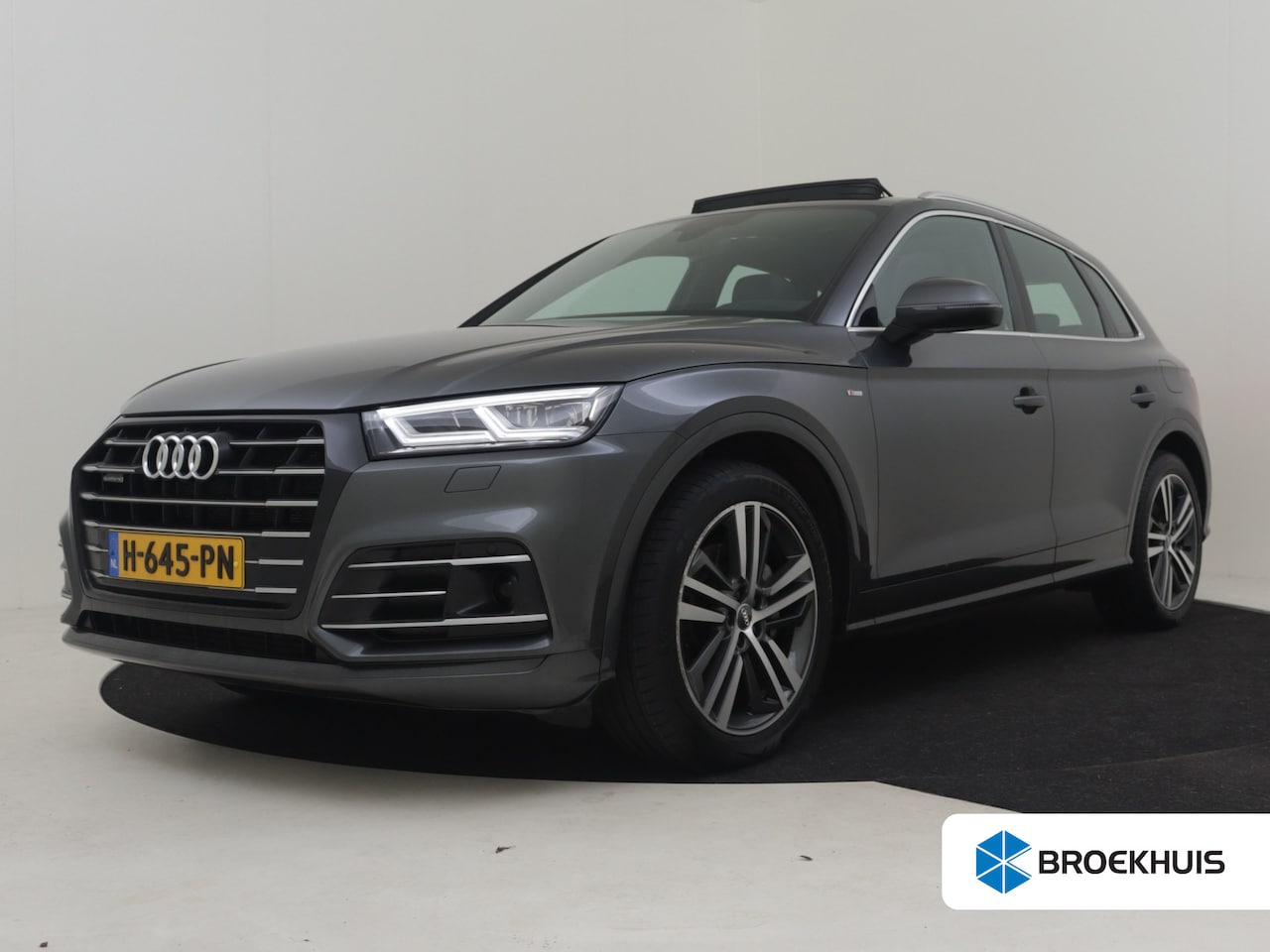 Audi Q5 - 55 TFSI e quattro Competition 367 PK AUTO | Glazen panorama-dak | Trekhaak uitklapbaar | C - AutoWereld.nl