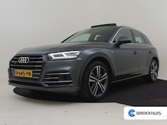 Audi Q5 - 55 TFSIe Quattro S-Line Competition 367 PK AUTO | Glazen panorama-dak | Trekhaak uitklapba