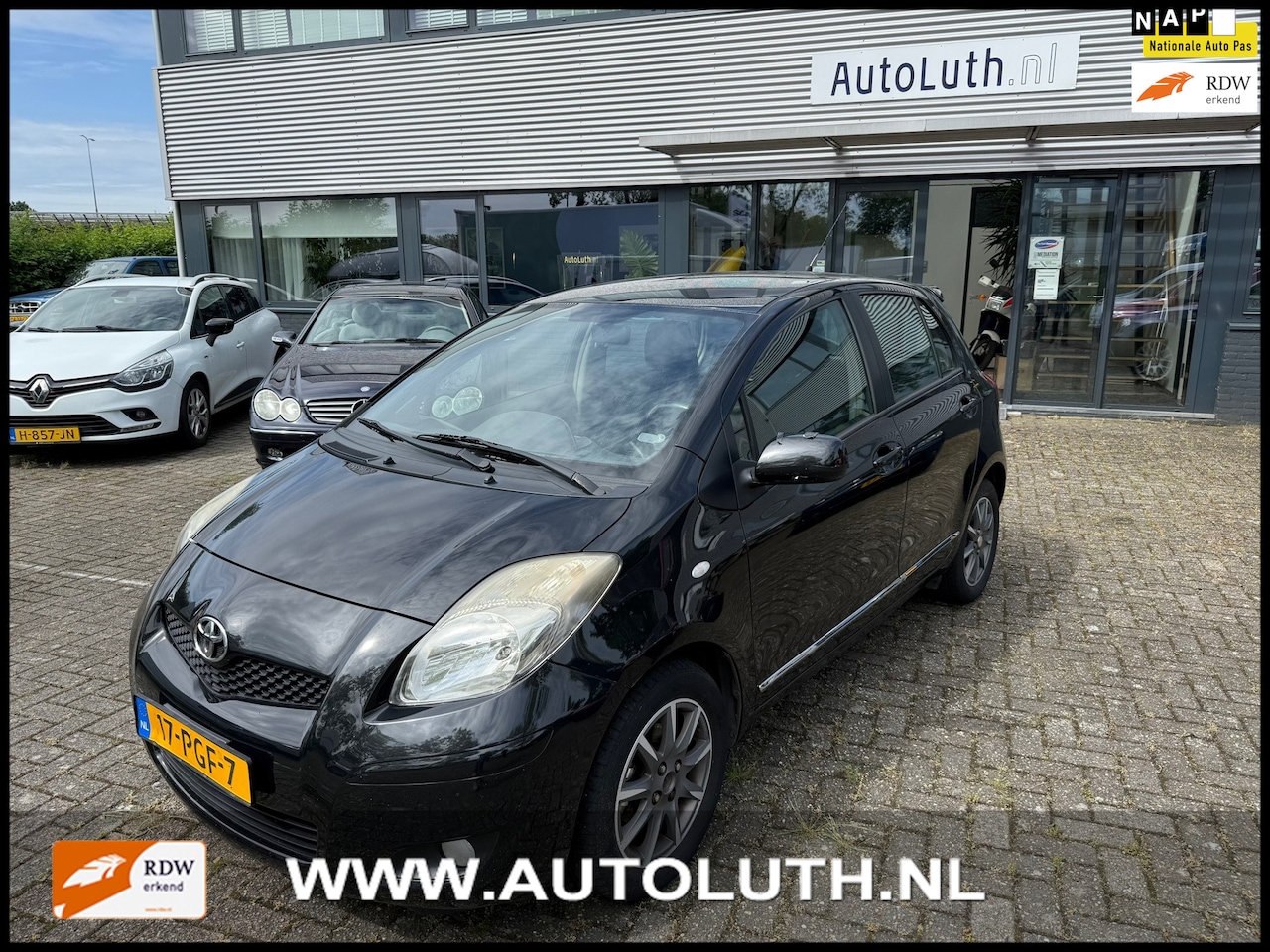 Toyota Yaris - 1.3 VVT-i Aspiration 1.3 VVTi Aspiration - AutoWereld.nl