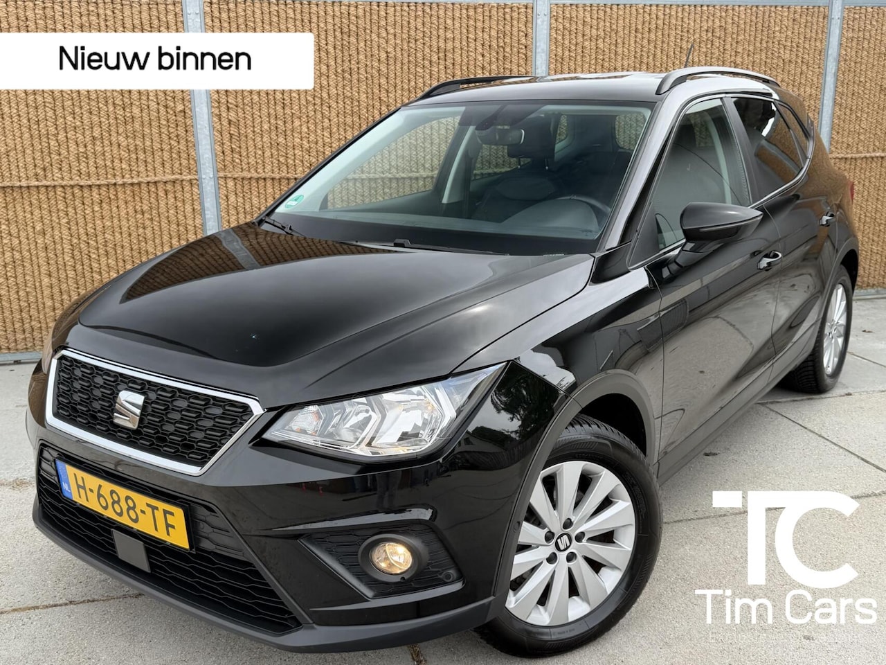 SEAT Arona - 1.0 TSI Style Business Intense Leer/alcantara | Trekhaak | Climate control | Adaptieve cru - AutoWereld.nl