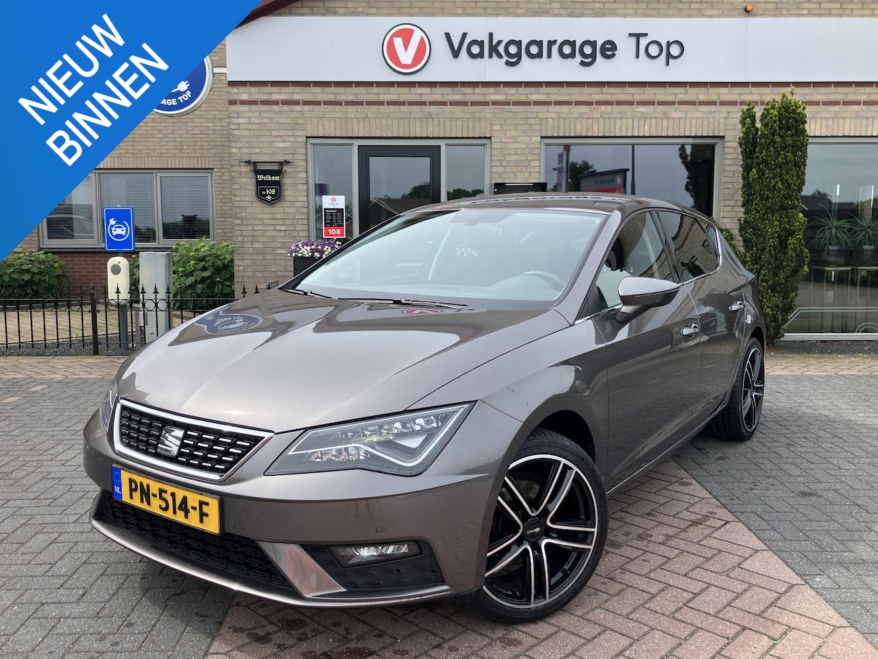 SEAT Leon - 1.4 EcoTSI Xcellence | Leder | Camera | LED | Navi | NAP - AutoWereld.nl