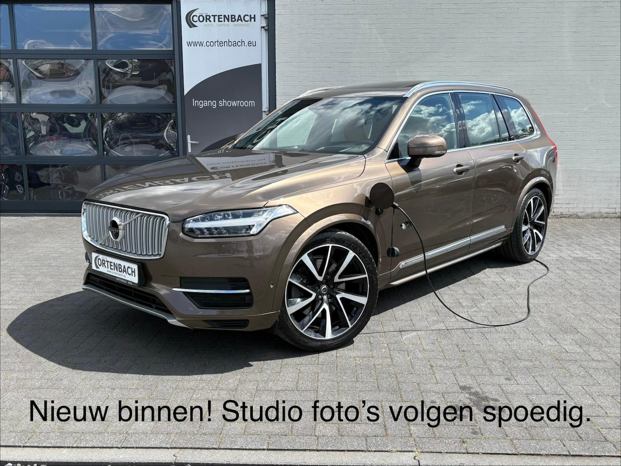 Volvo XC90 - 2.0 T8 Twin Engine AWD Inscription | Luchtvering | Zwenkbare trekhaak | Bowers&Wilkins | P - AutoWereld.nl
