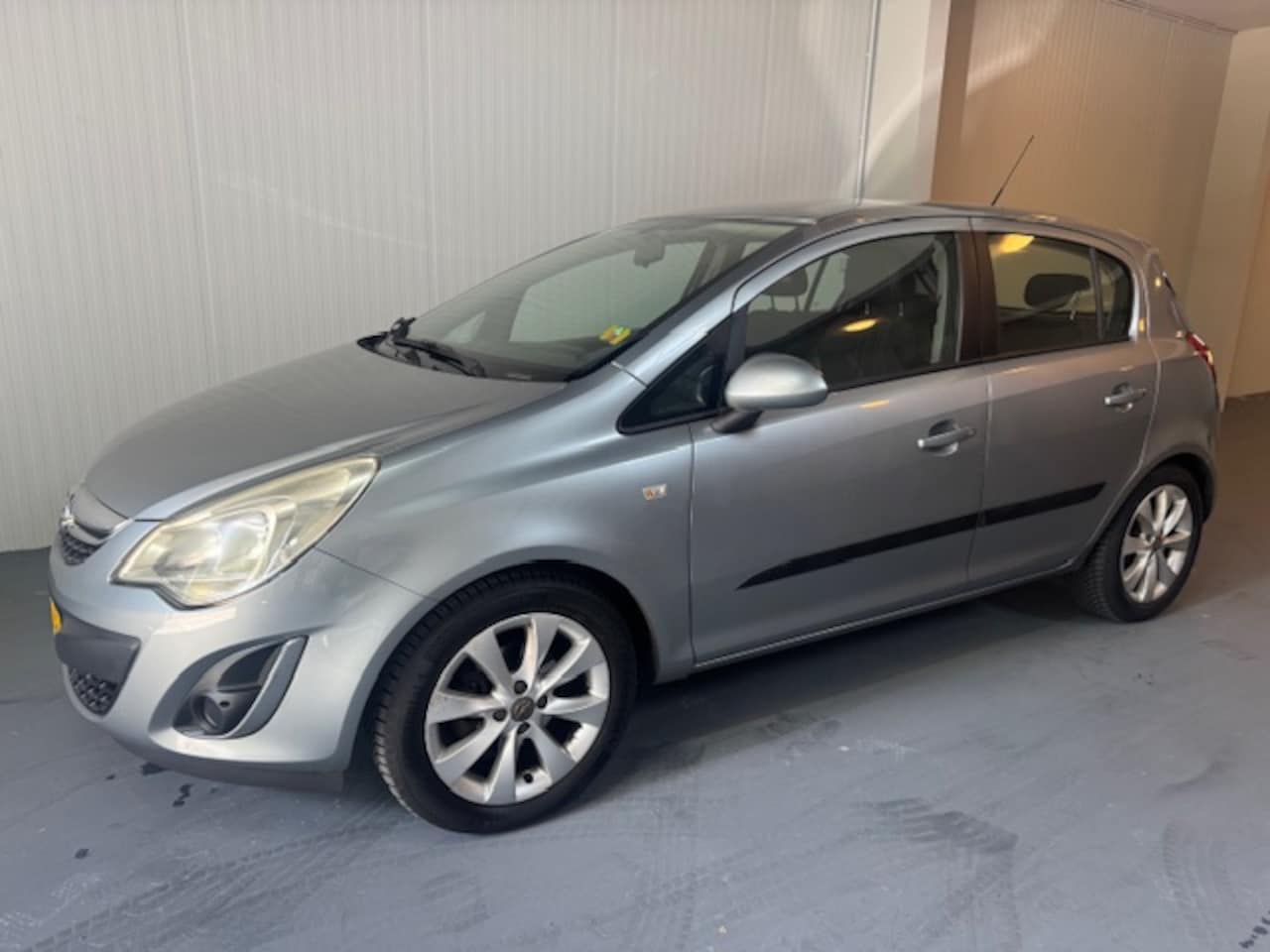 Opel Corsa - 1.2-16V Anniversary Edition 5DRS !! *** Bezichtiging op afspraak *** - AutoWereld.nl