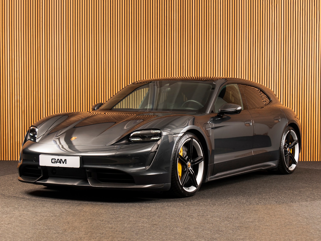 Porsche Taycan Sport Turismo - Turbo S 93 kWh CERAMIC | PANO | 18VOUDIG | CARBON - AutoWereld.nl