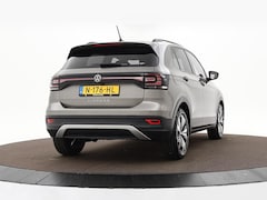 Volkswagen T-Cross - 1.0 TSI 95pk Life · Apple/Android Car Play · Trekhaak afneembaar · Camera ·Dodehoeksensore
