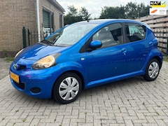 Toyota Aygo - 1.0-12V Comfort Navigator 5drs | lange apk | rijd en schakelt prima