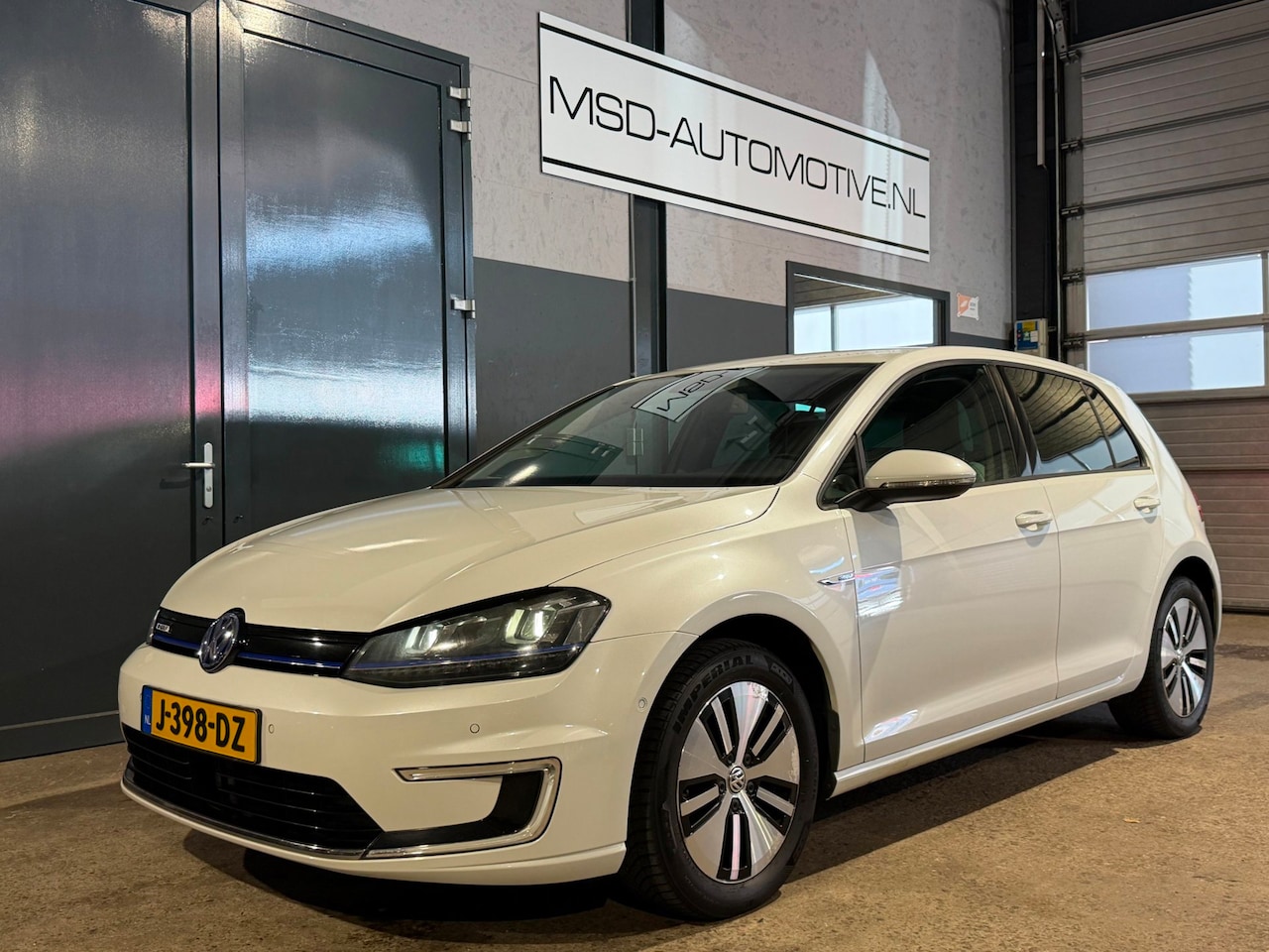 Volkswagen e-Golf - |KEY-LESS|DYNAUDIO|LEDER|ADAPT.CRUISE ! - AutoWereld.nl