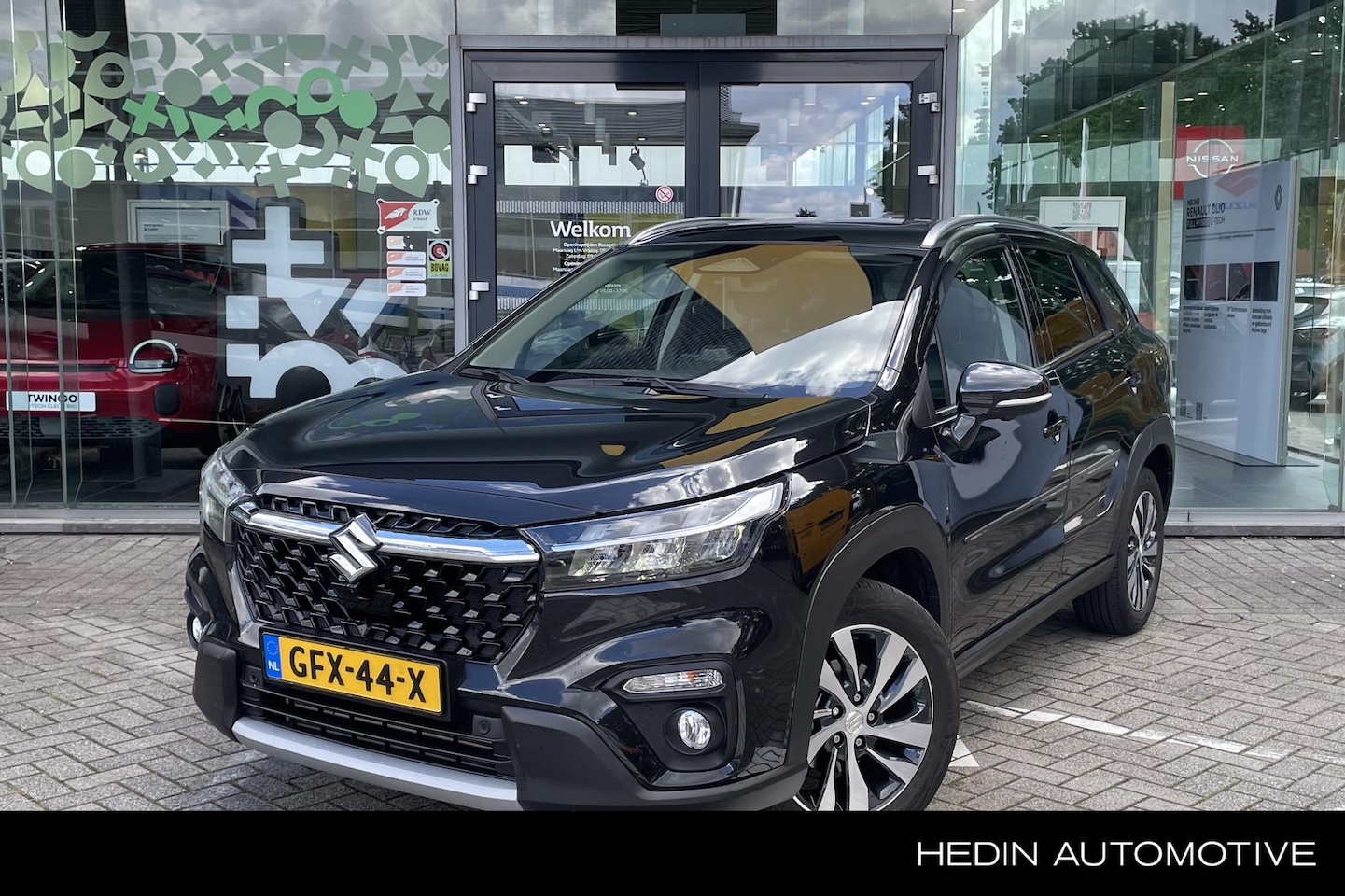 Suzuki S-Cross - 1.4 Boosterjet Style Smart Hybrid | Panorama dak | Stoelverwarming | Dodehoek | Keyless | - AutoWereld.nl
