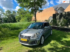 Suzuki Swift - 1.6 Sport Xenon Airco Camera Carplay Stoelverwarm- Volledig onderhoud met KMSTAND 127DKM