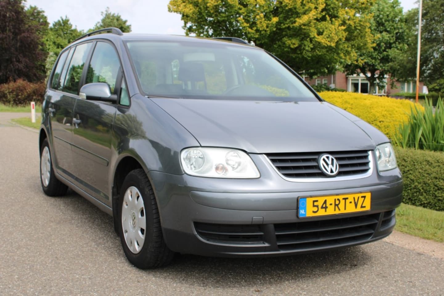 Volkswagen Touran - 1.6 102pk Business Airco/Cruise/Trekhaak - AutoWereld.nl
