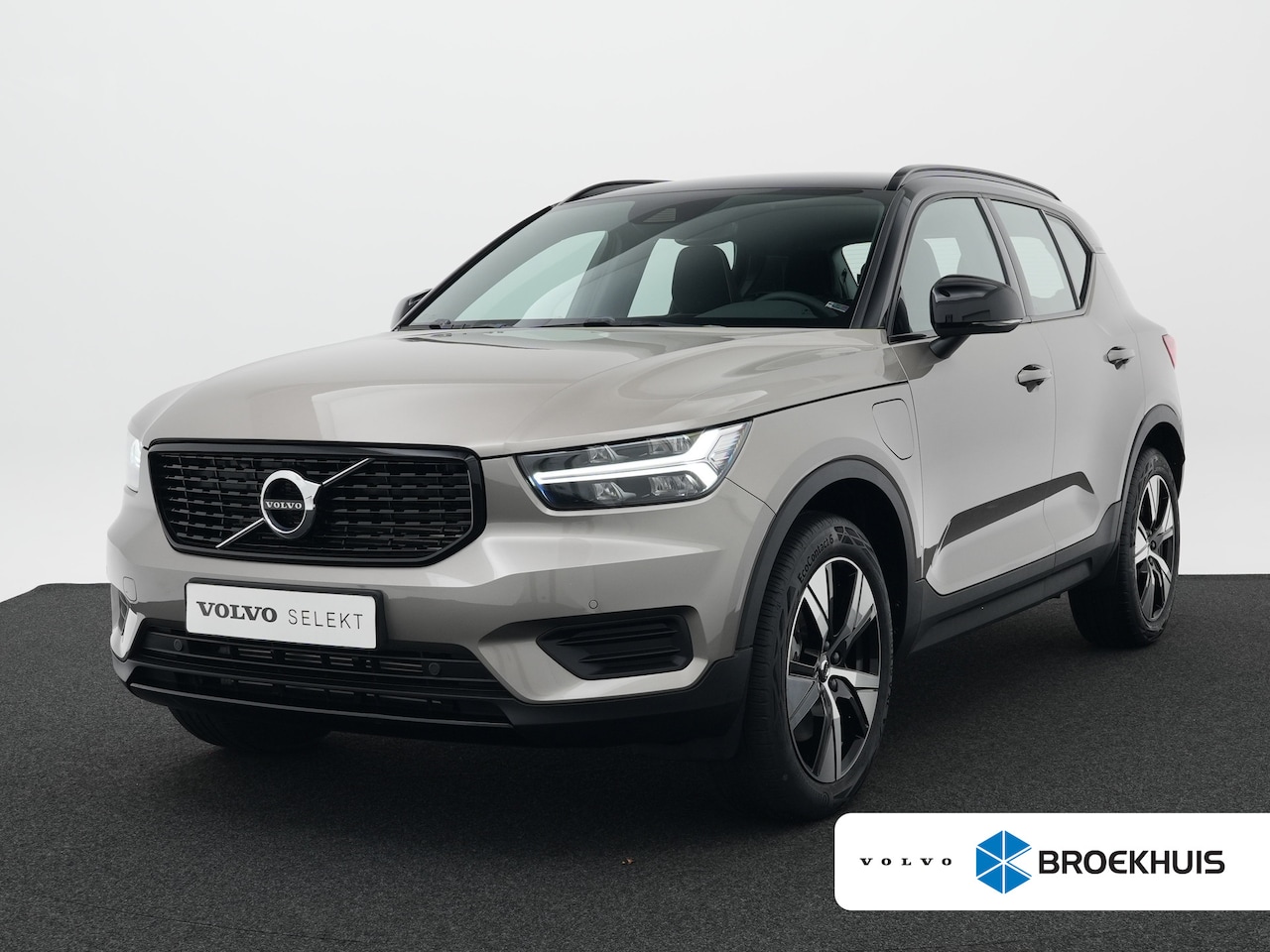 Volvo XC40 - T4 Recharge R-Design | Adaptive Cruise | BLIS | Keyless | Camera | 19" | Nubuck-Leder | St - AutoWereld.nl