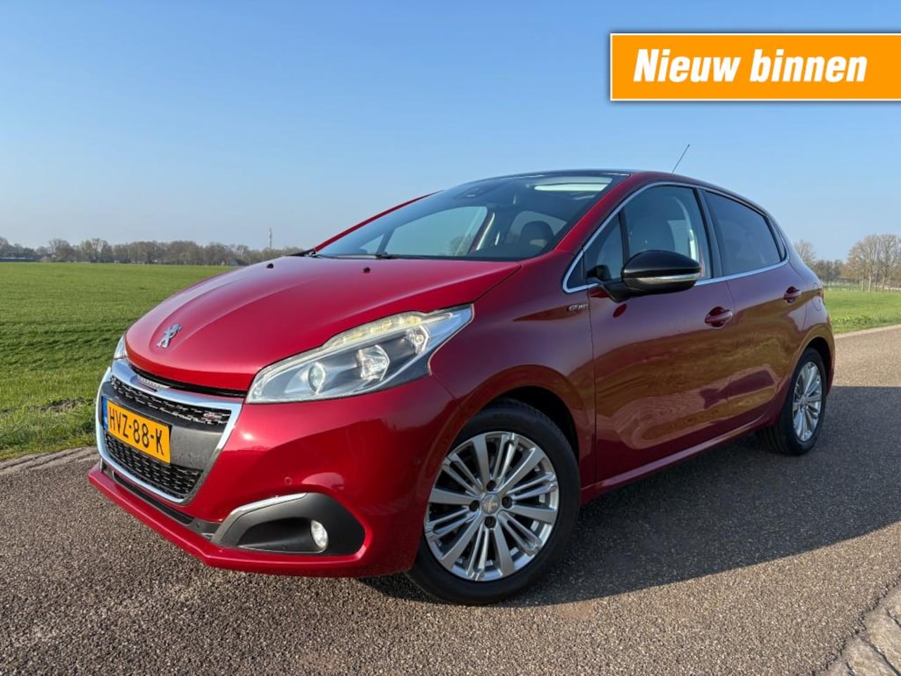 Peugeot 208 - 1.2 PURETECH GT-LINE / AUTOMAAT / PANO - AutoWereld.nl