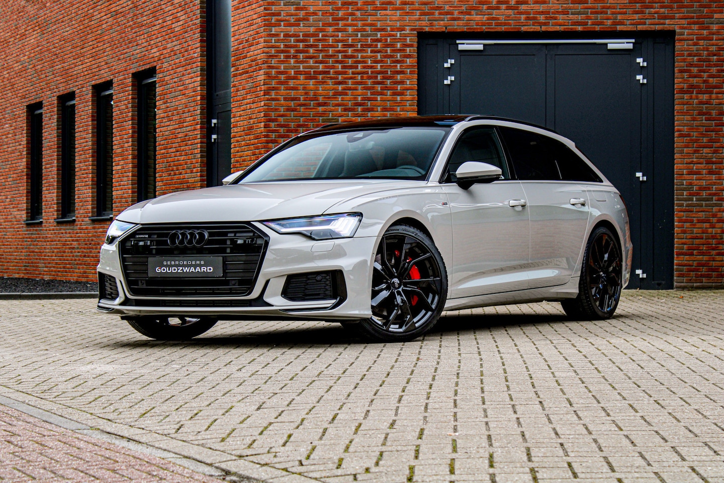Audi A6 Avant - 55 TFSI e quattro Competition | Individual Siam Beige | Pano | HD Matrix | B&O | Sportstoe - AutoWereld.nl