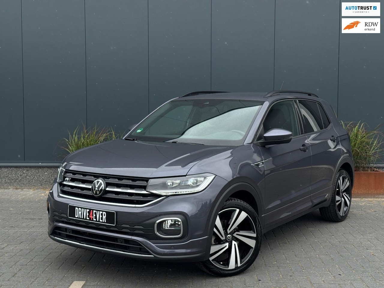 Volkswagen T-Cross - 1.0 TSI 3x R-Line DSG | NAVI | LED | CAMERA | SPORTVELGEN | ACC | ECC | PDC - AutoWereld.nl