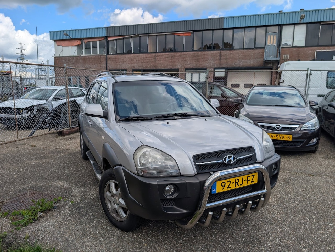 Hyundai Tucson - 2.0i Dynamic 2.0i Dynamic - AutoWereld.nl