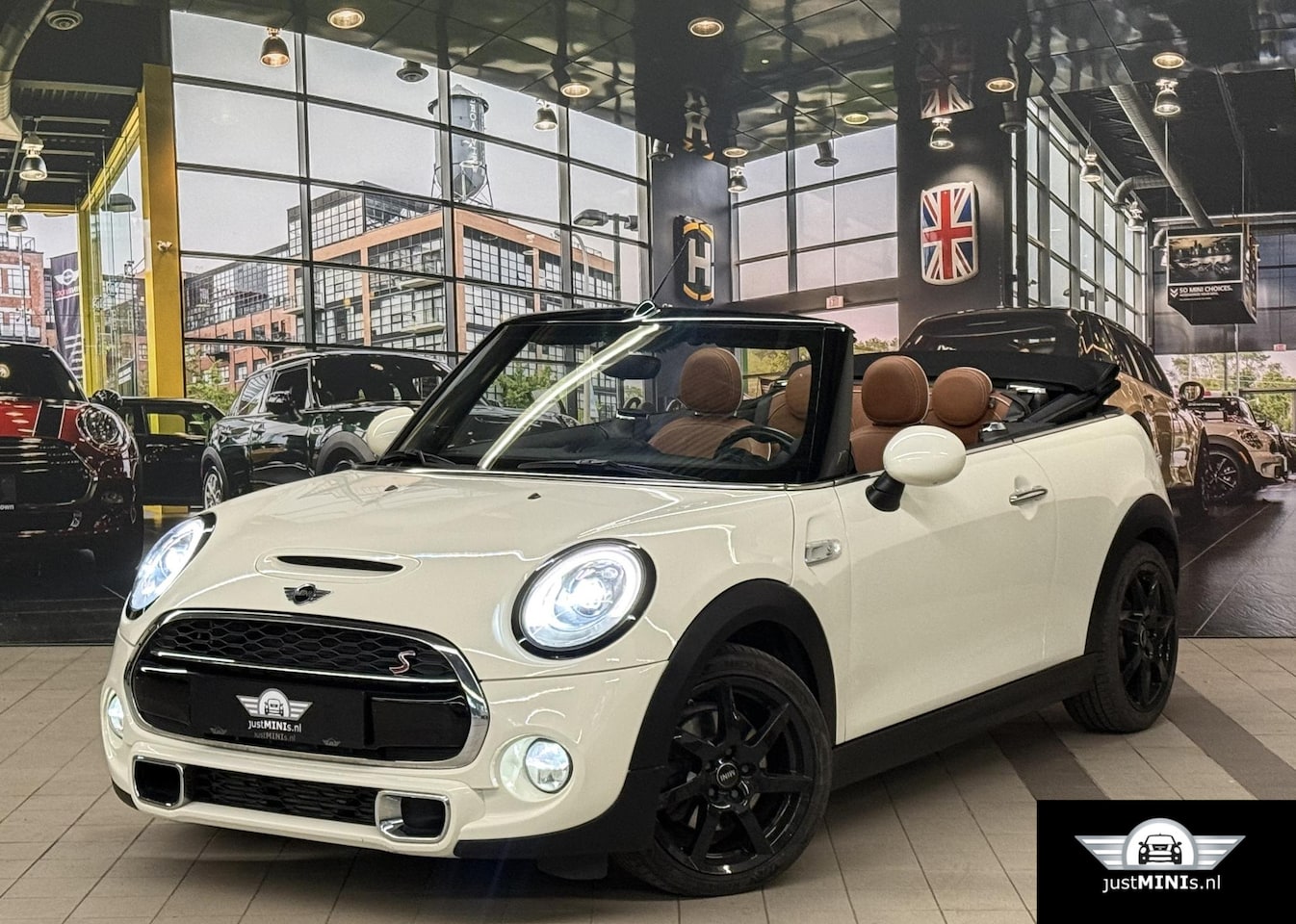 MINI Cabrio - 2.0 COOPER S AUT LEDER CAMERA KEYLESS LED - AutoWereld.nl