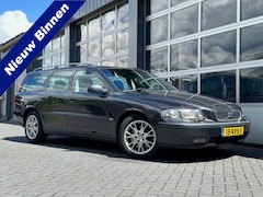 Volvo V70 - 2.3 T-5 Comfort Line | Automaat | Leer | Climate contr. | Volledig onderhouden | Trekhaak