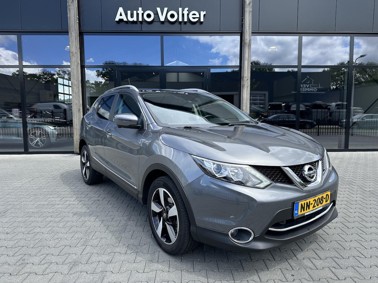 Nissan Qashqai - 1.6 N-Connecta 360|open dak|trekhaak| - AutoWereld.nl