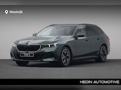 BMW 5-serie Touring - 530e M Sport Edition | M Sport Pro | Trekhaak | Pano | Comfort Stoelen | Individual kleur