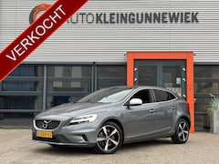 Volvo V40 - 1.5 T3 Polar+ R-Design Sport / NL Auto / Navi / Camera / Stoelverwarming / Panoramadak /