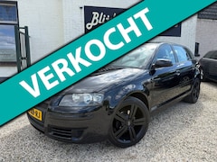 Audi A3 Sportback - 1.6 FSI Ambiente 5Drs | Clima | Cruise | Carplay | LM | Trekhaak