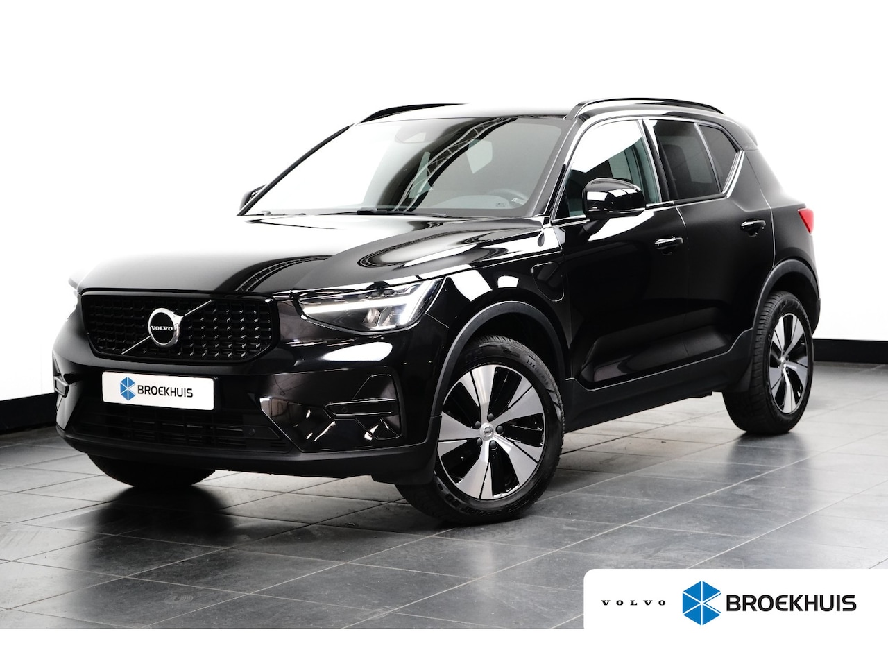 Volvo XC40 - T4 Recharge Plus Dark | Harman/Kardon | Elek Stoel | Keyless | Trekhaak | Stoel- & Stuurve - AutoWereld.nl
