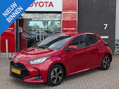 Toyota Yaris - 1.5 Hybrid 115 Dynamic STOEL- & STUURVERWARMING PARKEERSENSOREN V+A DODEHOEKDETECTIE