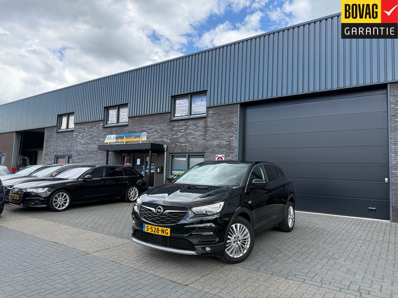 Opel Grandland X - 1.2 Turbo Innovation | 2E EIGENAAR | 12MND GARANTIE | AUTOMAAT | CRUISE | DAB | CARPLAY | - AutoWereld.nl