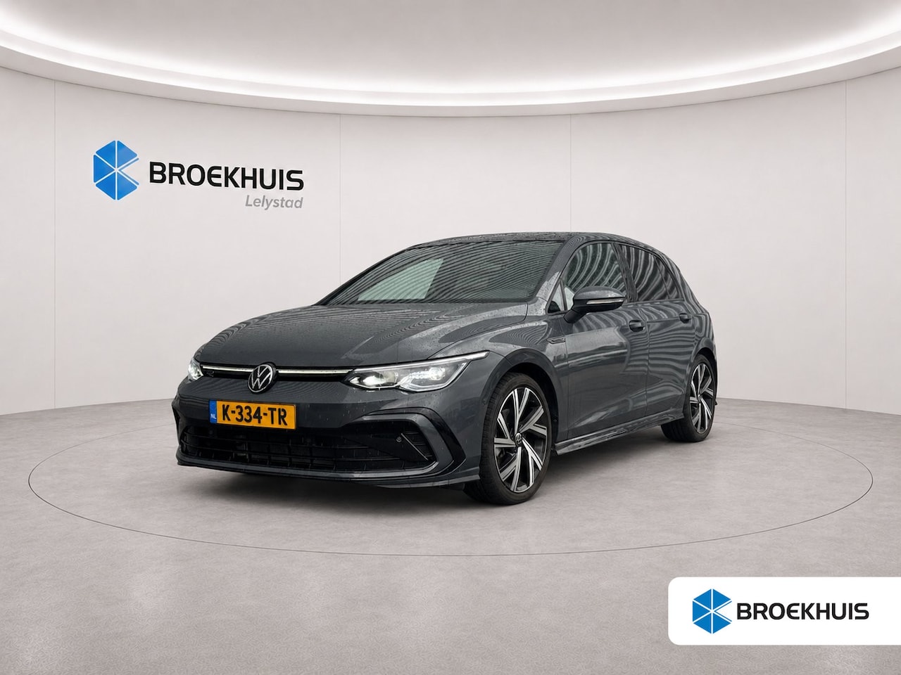 Volkswagen Golf - 1.5 eTSI 150PK R-LINE AUTOMAAT NAVI / LEDER / CLIMA / FULL-LED / 18" LMV / PANO. DAK / ADA - AutoWereld.nl