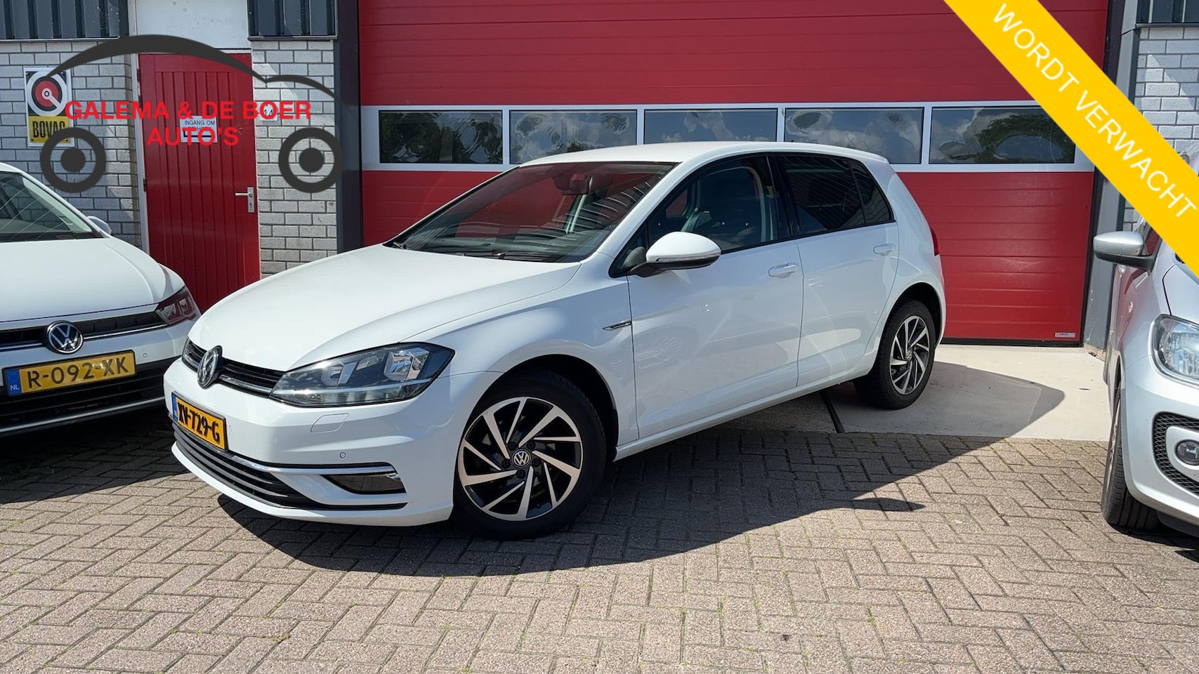 Volkswagen Golf - 1.0 TSI Comfortline STOELVERW / CAMERA / CARPLAY / NAVI / CLIMA / PDC / BLUETOOTH / ACC - AutoWereld.nl