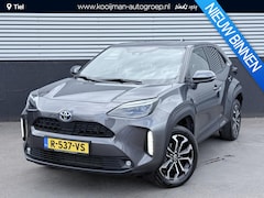 Toyota Yaris Cross - 1.5 Hybrid First Edition Stoelverwarming, Parkeersensoren voor + achter, LED, Privacy glas