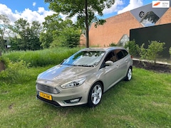 Ford Focus Wagon - 1.5 Titanium Edition Airco Camera Full OPTION
