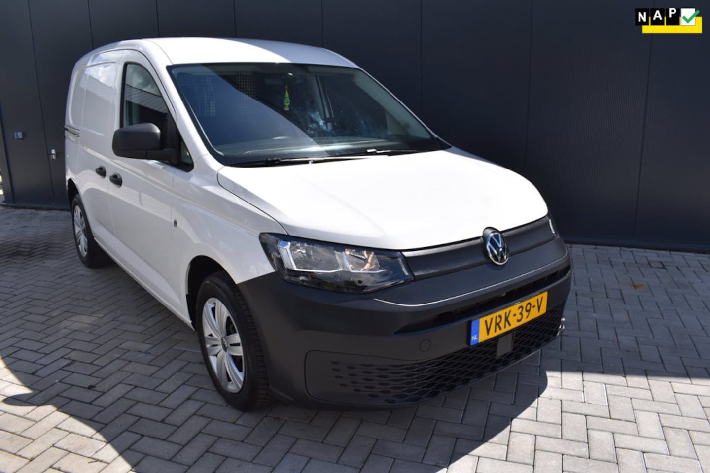 Volkswagen Caddy Cargo - 2.0 TDI Economy Business 10DKM!|1STE EIGENAAR|Mobiliteitsgarantie| - AutoWereld.nl