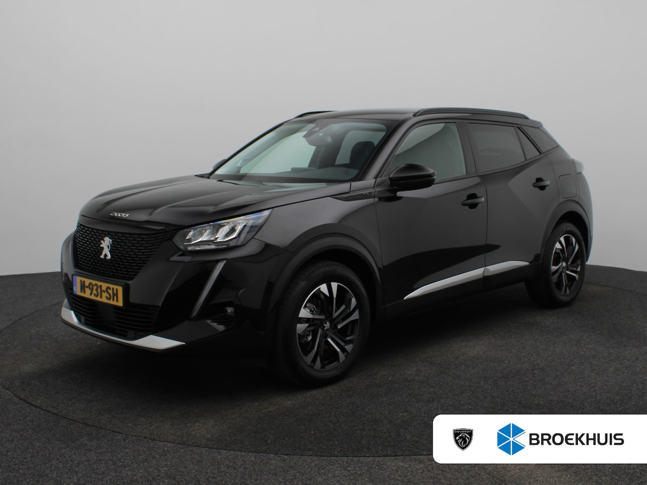 Peugeot e-2008 - EV Allure Pack 50 kWh | Navi | Cruise | Clima | 17 inch LMV | Carplay | Parkeersensoren | - AutoWereld.nl