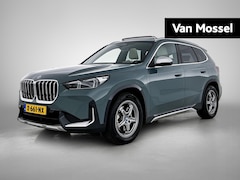 BMW X1 - xDrive30e X-Line | PANO-SCHUIFDAK | LEER | HARMAN KARDON | HEAD-UP | CAMERA | STOELEN VOOR