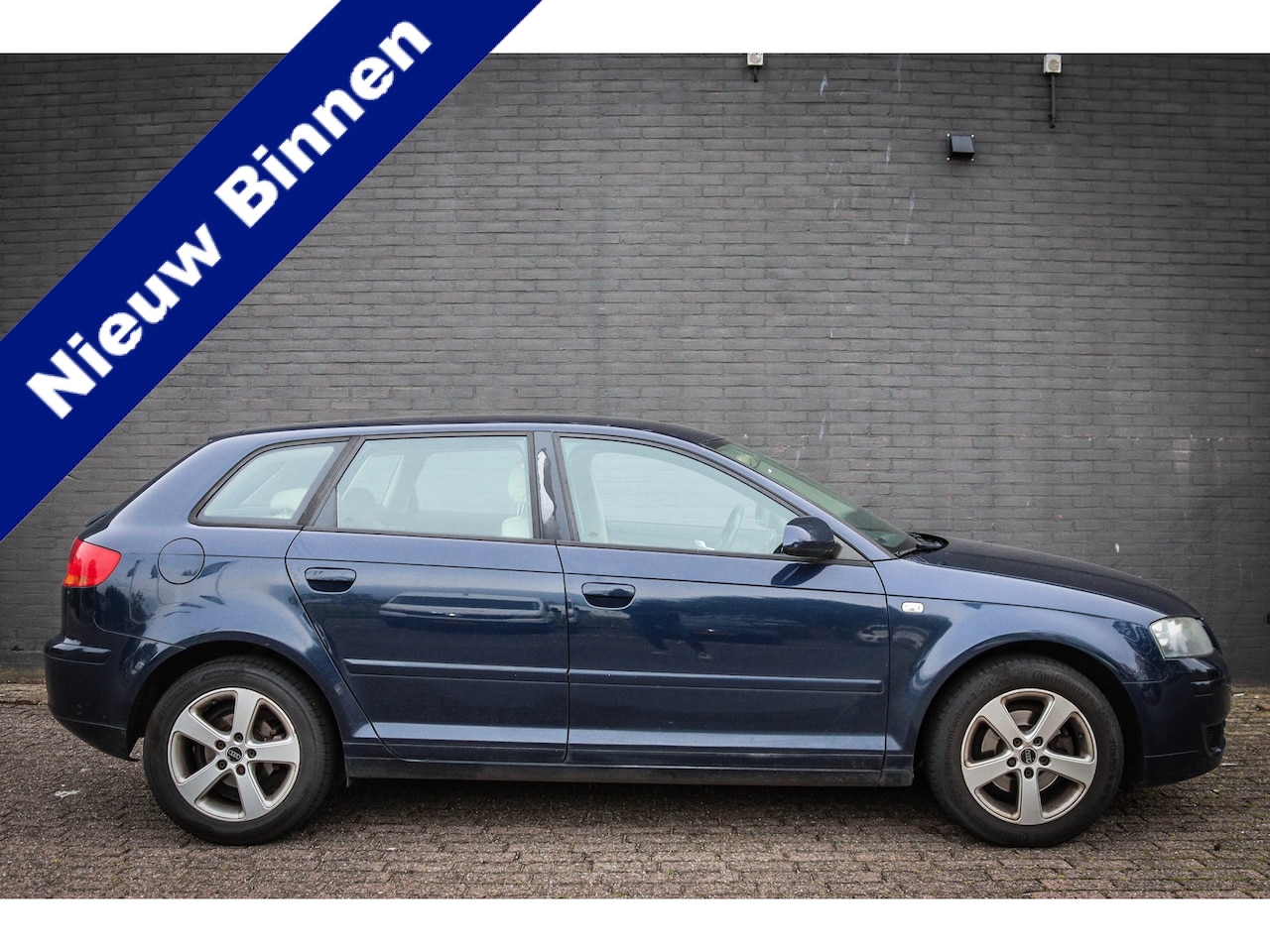 Audi A3 Sportback - 1.6 Attraction Net binnen-Nu al te bezichtigen - AutoWereld.nl