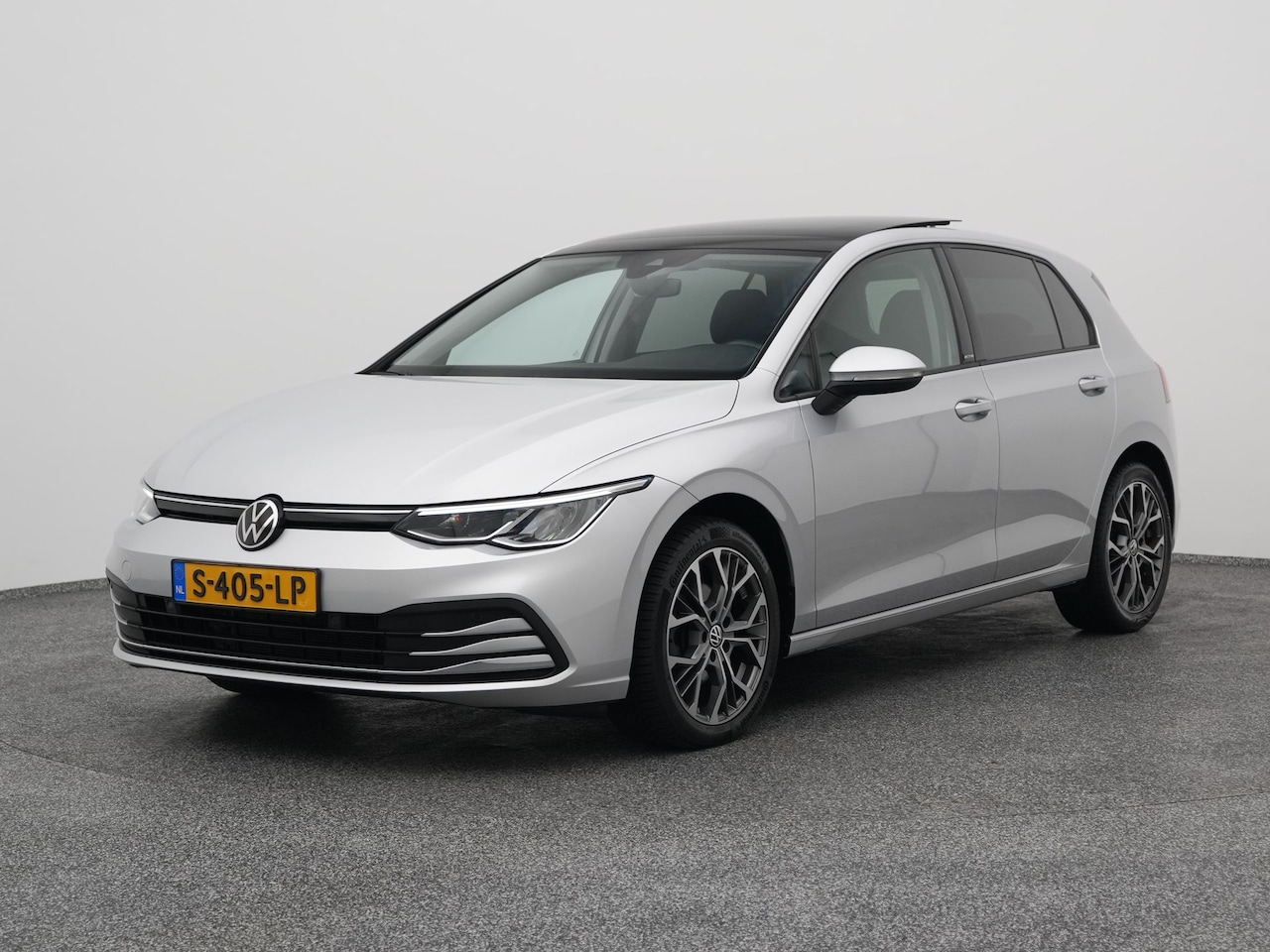 Volkswagen Golf - 1.5 eTSI 130 PK DSG-7 Style | PANO | CAMERA | ADAPTIVE | STOELVERW. - AutoWereld.nl