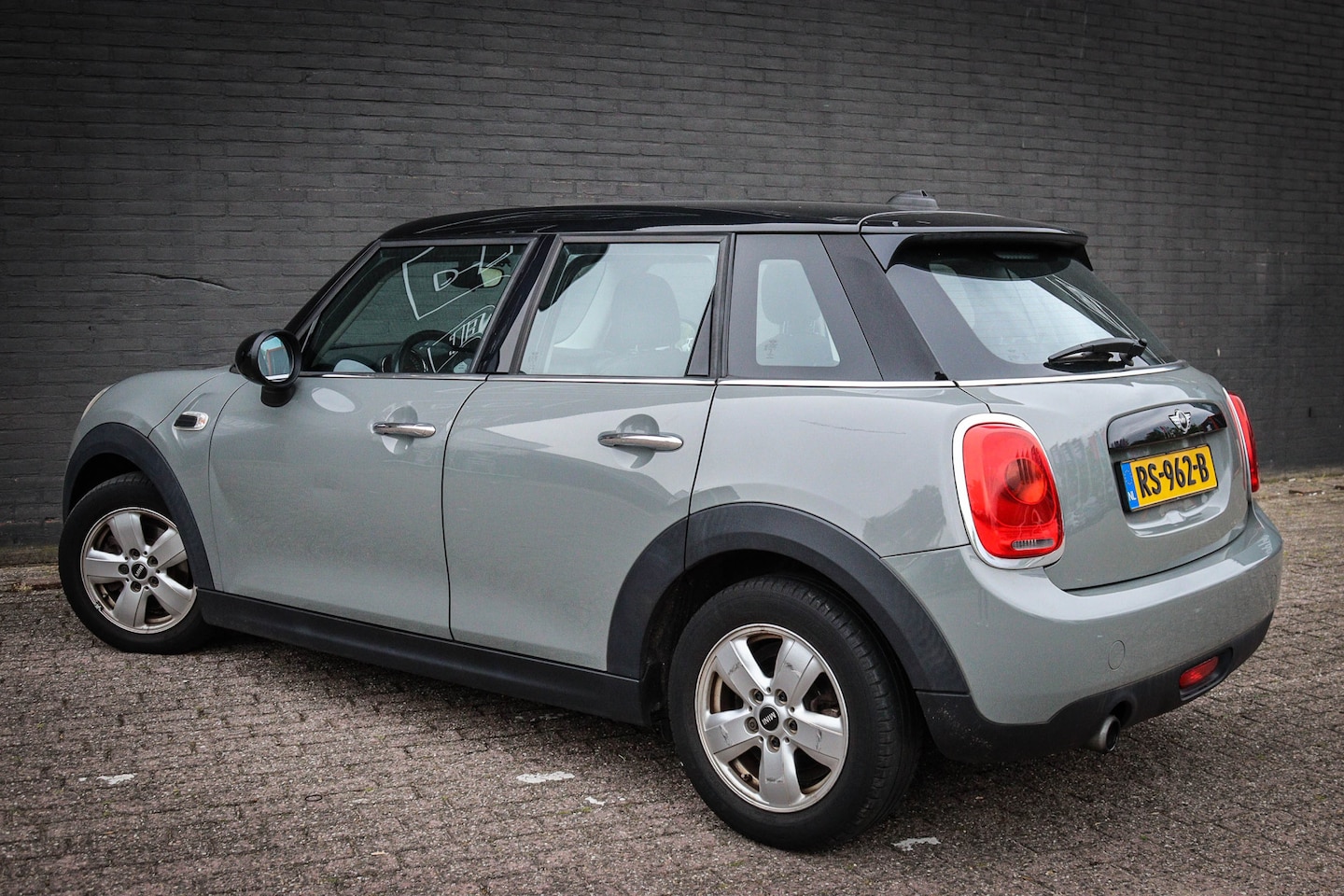 MINI 5-Deurs - 1.5 Cooper Salt Business Net binnen-Nu al te bezichtigen - AutoWereld.nl
