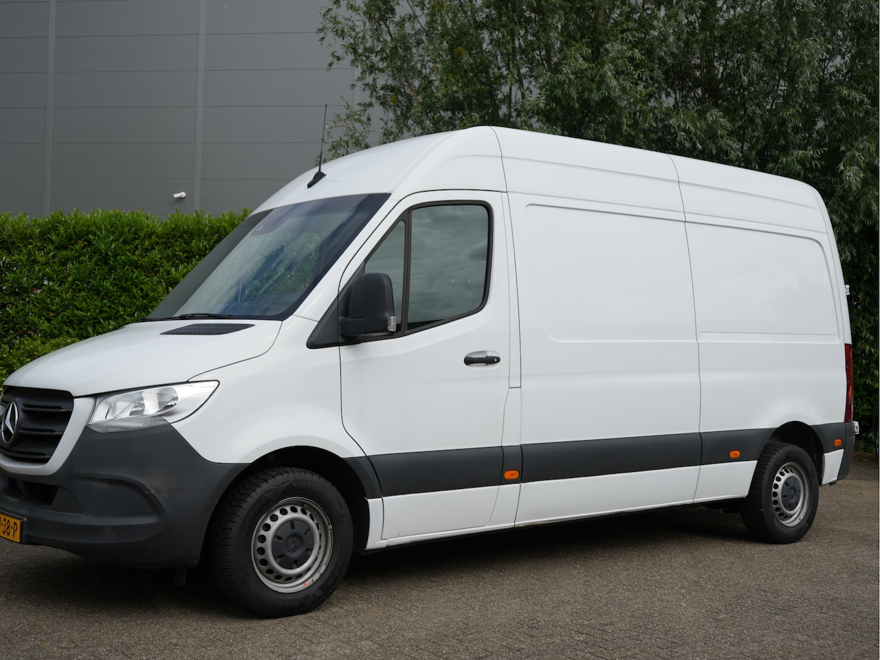 Mercedes-Benz Sprinter - 215 1.9 CDI L2H2 FWD Automaat trekhaak, camera - AutoWereld.nl
